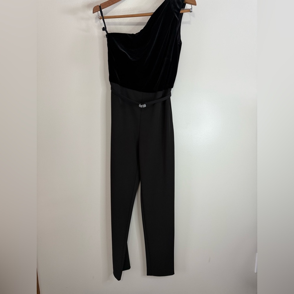 Ralph Lauren Elegant Black One-Shoulder Jumpsuit with velvet top & belt size 2